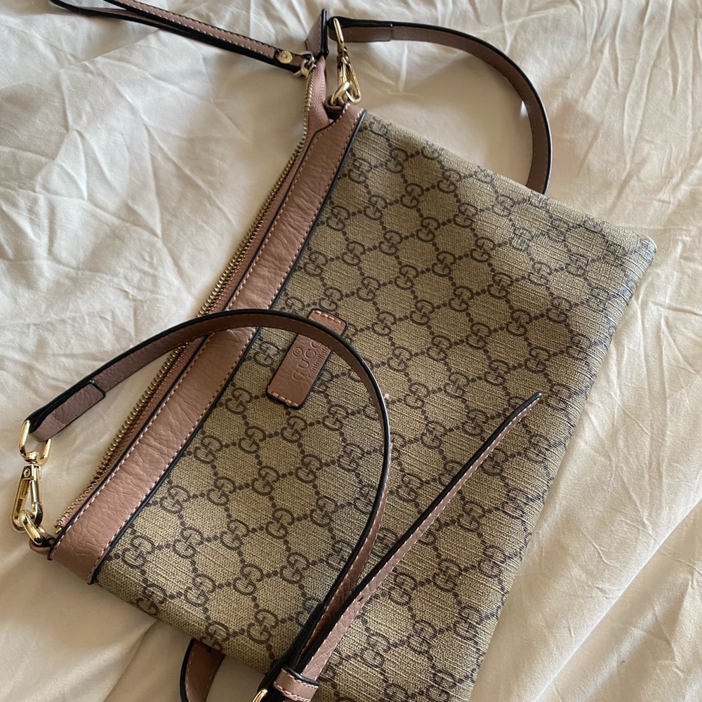 Guccu Pink Purse